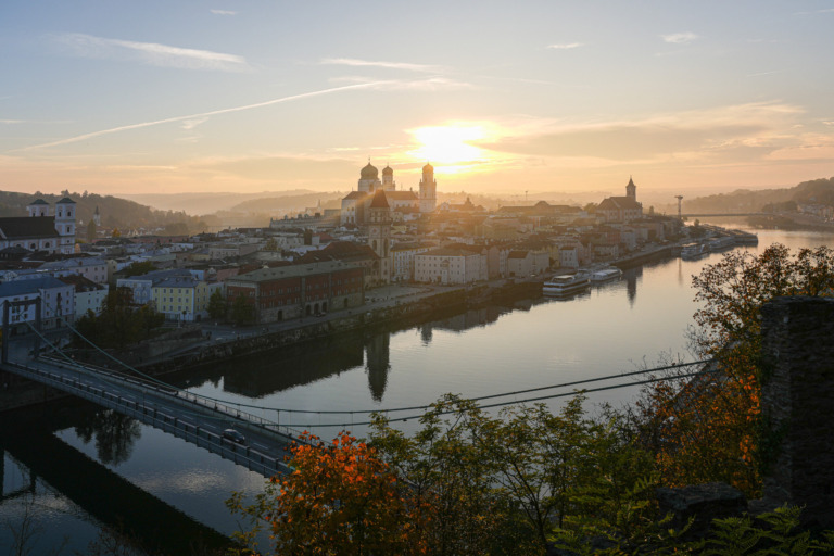 Passau bei Sonnenuntergang im Herbst – Foto: Stefan Wachter